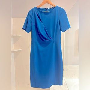 TAHARI sheath dress with zipper detail